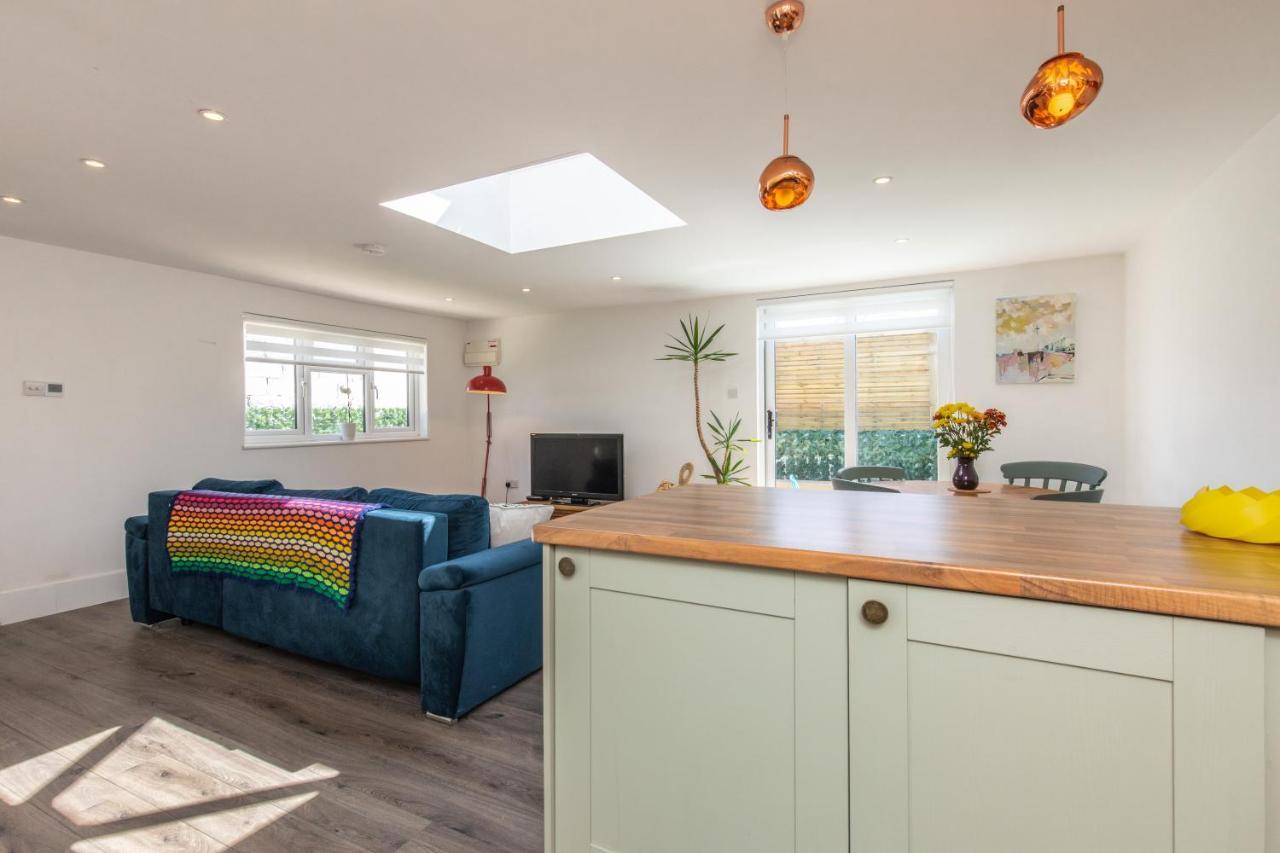 Beach, Hills, Food, Scenic Walks-The Kelp House. Peacehaven Exterior photo